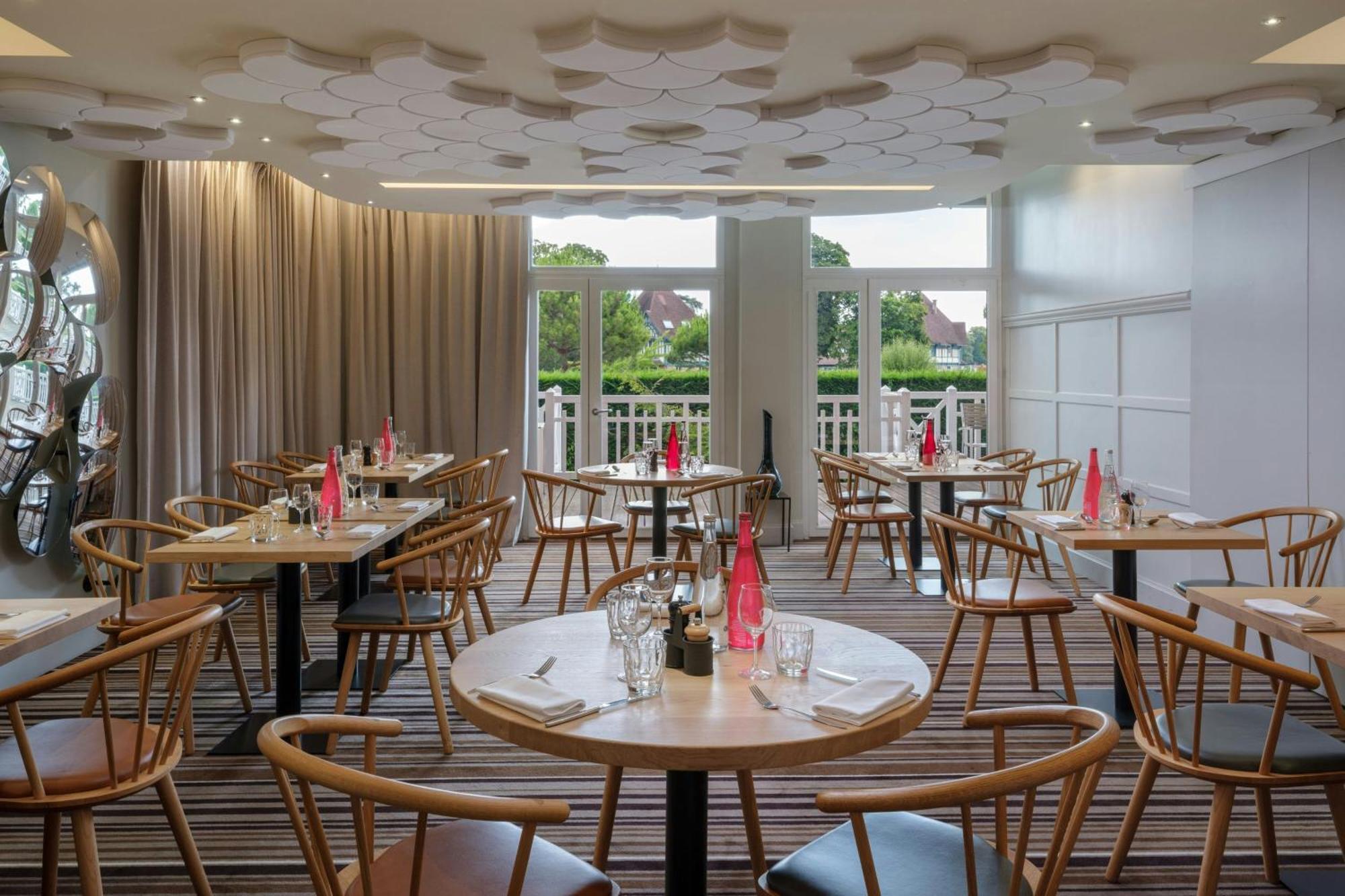 Renaissance Paris Hippodrome De St. Cloud Hotel Rueil-Malmaison Zewnętrze zdjęcie